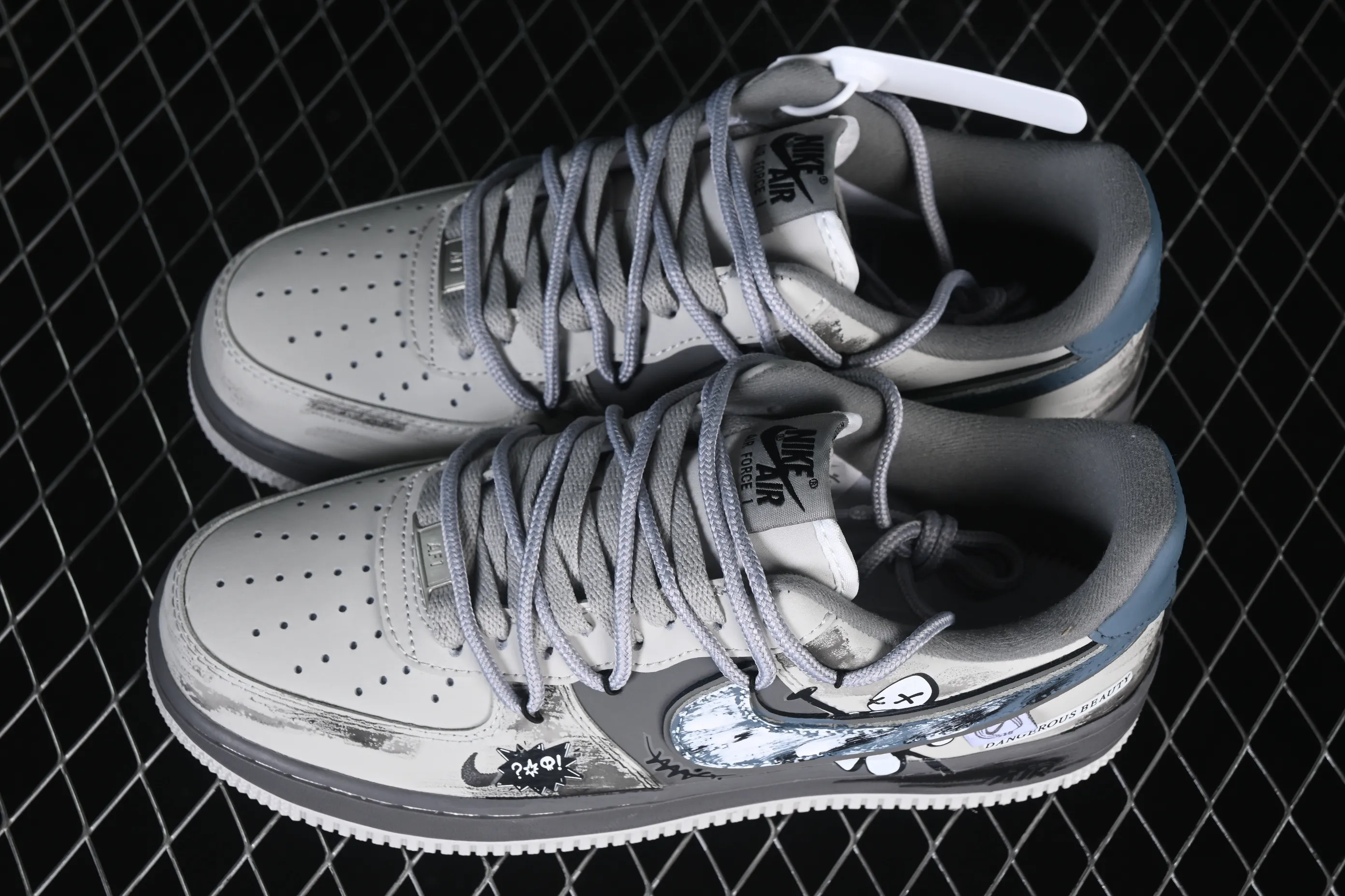 All categories Nk Air Force 1 Air Force series Nk Air Force 1 Low Air Force low-top Nike Air Force 1'07 Low "Alley Graffiti" Hand-painted graffiti Dark alley graffiti Air Force 1 low-top casual sneakers DB3310-333